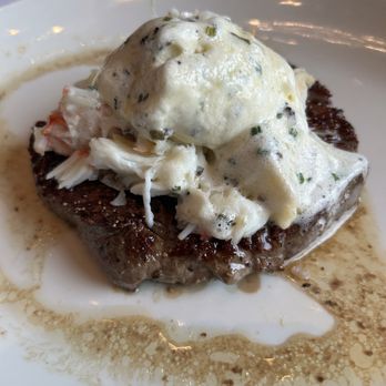Del Frisco's Double Eagle Steakhouse - 8 oz filet mignon with crab meat and butter - Steakhouses Near Me - Houston, Texas Del Frisco's Double Eagle Steakhouse - 8 oz filet mignon with crab meat and butter - Steakhouses Near Me - Houston, Texas