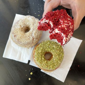Randy's Donuts - Donuts Near Me - Inglewood, California