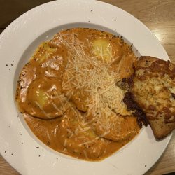 Sugar River Pizza - Shrimp Ravioli with Red Pepper Cream