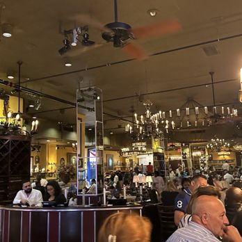Carmine's - Italian Near Me - New York, New York