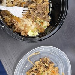 Poki Cat - Sukiyaki Beef Bow