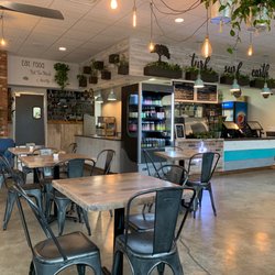 Turf Surf and Earth - Restaurant interior