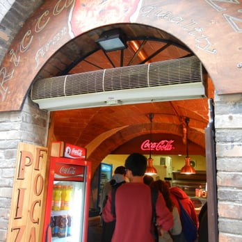 Riccapizza - Storefront. - Pizza Near Me - San Gimignano, SI Riccapizza - Storefront. - Pizza Near Me - San Gimignano, SI
