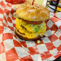 Gino's Burgers & Chicken - Gino Giant Burger