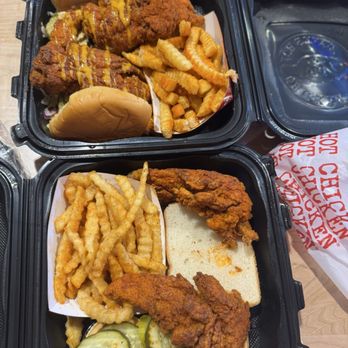 Dave's Hot Chicken - Chicken Shop Near Me - Redmond, Washington