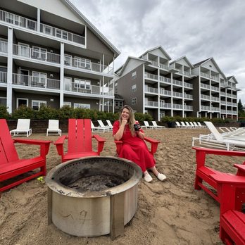 Cherry Tree Inn & Suites - Hotels Near Me - Traverse City, Michigan Cherry Tree Inn & Suites - Hotels Near Me - Traverse City, Michigan