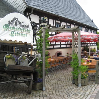 Grütznickels Scheune - Terrasse und Biergarten mit altem Wagen - German Near Me - Chemnitz, SN Grütznickels Scheune - Terrasse und Biergarten mit altem Wagen - German Near Me - Chemnitz, SN