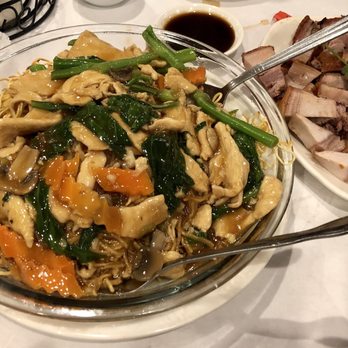 Li Wah - Chicken Pan fried noodles and roast duck! - Dim Sum Near Me - Cleveland, Ohio Li Wah - Chicken Pan fried noodles and roast duck! - Dim Sum Near Me - Cleveland, Ohio