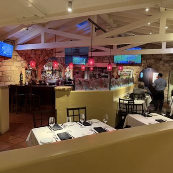 Tarpy's - Bar area - New American Near Me - Monterey, California Tarpy's - Bar area - New American Near Me - Monterey, California