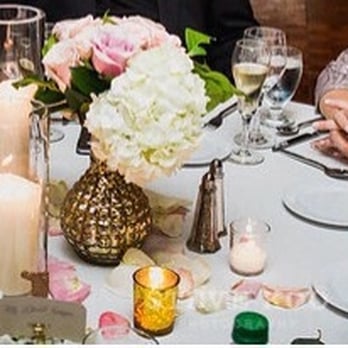 Flor Del Monte - Florists Near Me - Chicago, Illinois