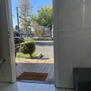 Emma’s Nail Spa - Beautiful fall weather with the door open! - Nail Salons Near Me - San Dimas, California