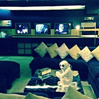 Graceland - Media room...complete with creepy monkey - Museums Near Me - Memphis, Tennessee Graceland - Media room...complete with creepy monkey - Museums Near Me - Memphis, Tennessee