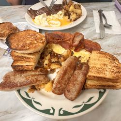Shelley’s Kitchen - Saturday Morning Breakfast at Shelley's Kitchen. Another Fantastic Meal!