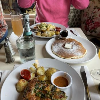 Red House Cafe - Breakfast & Brunch Near Me - Pacific Grove, California Red House Cafe - Breakfast & Brunch Near Me - Pacific Grove, California