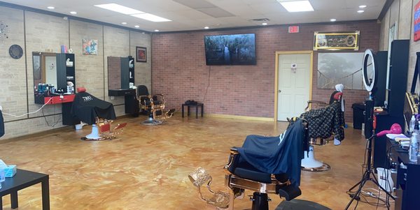 GOLDEN CUTS Updated June 2025 9546 Southwest Hwy Oak Lawn GOLDEN CUTS Updated June 2025 9546 Southwest Hwy Oak Lawn