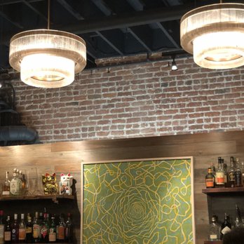 Fete - Bar area - New American Near Me - Honolulu, Hawaii