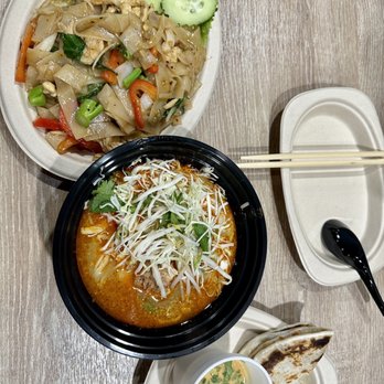 Lao'd District - Roti canai, Khao Poon, and Drunken Noodles with chicken - Thai Near Me - Houston, Texas Lao'd District - Roti canai, Khao Poon, and Drunken Noodles with chicken - Thai Near Me - Houston, Texas
