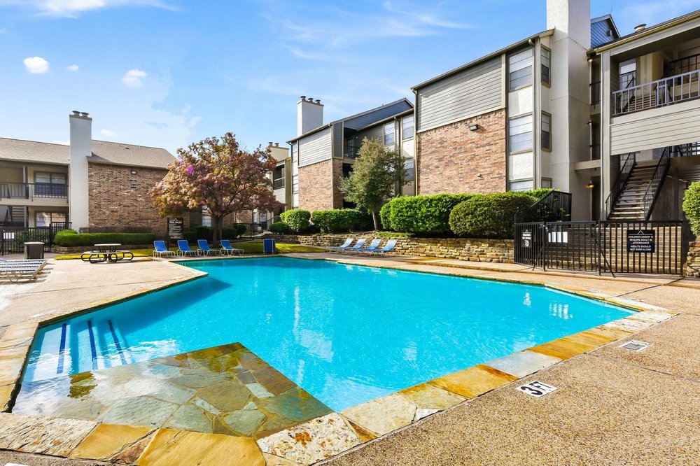 THE SUMMIT APARTMENT HOMES Updated October 2024 10 Photos 1057