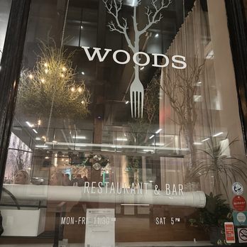 Woods Restaurant & Bar - Woods restaurant - Canadian (New) Near Me - Toronto, Ontario