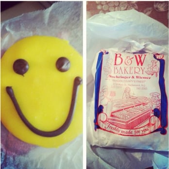 B & W Bakery - Smily face cookie and crumb cake - Bakeries Near Me - Hackensack, New Jersey
