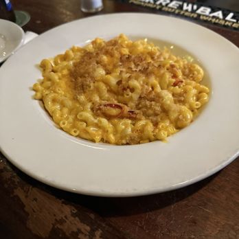 Beantown Pub - Lobster Mac & Cheese - Pubs Near Me - Boston, Massachusetts