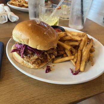 The Moonshiners On The Lake - Pulled Pork Sandwich - Bars Near Me - Montgomery, Texas