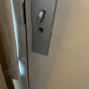 Ramada Inn - Knob fell off - Hotels Near Me - Houma, Louisiana Ramada Inn - Knob fell off - Hotels Near Me - Houma, Louisiana