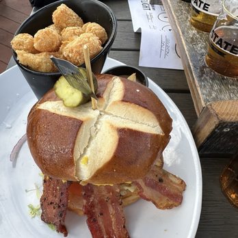 49th State Brewing - Anchorage - Yak burger with bacon and tots - Breweries Near Me - Anchorage, Alaska 49th State Brewing - Anchorage - Yak burger with bacon and tots - Breweries Near Me - Anchorage, Alaska