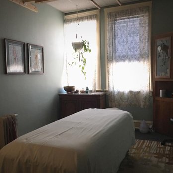 WellSpring Healing Arts - Treatment Room - Massage Therapy Near Me - Chicago, Illinois WellSpring Healing Arts - Treatment Room - Massage Therapy Near Me - Chicago, Illinois