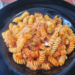 Pasta del Nonno - Fusilli pasta with bolognese sauce