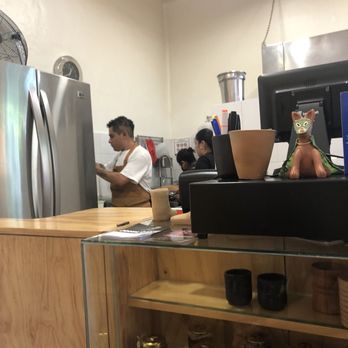Comal Oculto - The kitchen is so small and efficient. - México, D.F., DIF Comal Oculto - The kitchen is so small and efficient. - México, D.F., DIF