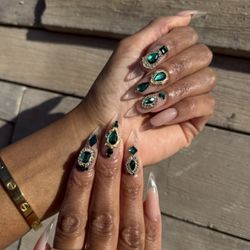 The X Nail