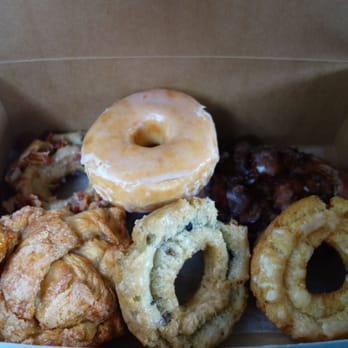 Kettle Glazed Doughnuts - Half Dozen - Donuts Near Me - Hollywood, California Kettle Glazed Doughnuts - Half Dozen - Donuts Near Me - Hollywood, California