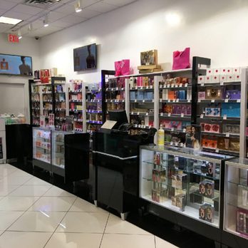 Perfumania - Cosmetics & Beauty Supply Near Me - Elmhurst, New York