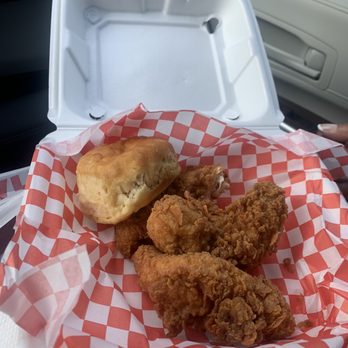 Mike's Chicken - The chicken tenders. Very flavorful and tender pieces of meat. - Chicken Shop Near Me - Dallas, Texas Mike's Chicken - The chicken tenders. Very flavorful and tender pieces of meat. - Chicken Shop Near Me - Dallas, Texas