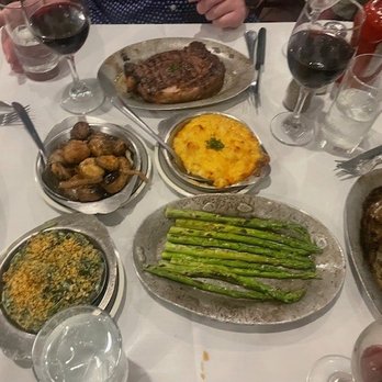 Charlie's Steak House - Mushrooms, asparagus, au gratin potatoes, spinach - Steakhouses Near Me - New Orleans, Louisiana Charlie's Steak House - Mushrooms, asparagus, au gratin potatoes, spinach - Steakhouses Near Me - New Orleans, Louisiana