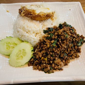 Kwan Kitchen - Krapow Ground Pork - spicy (wish they had slicked chicken) - very good - Thai Near Me - Pasadena, California