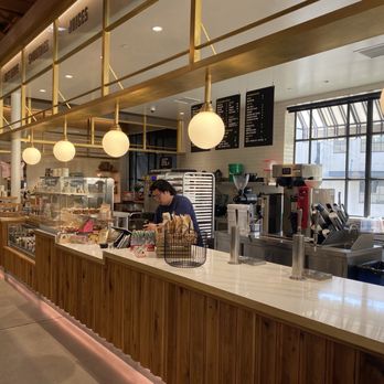 Helms Bakery - Bakeries Near Me - Los Angeles, California