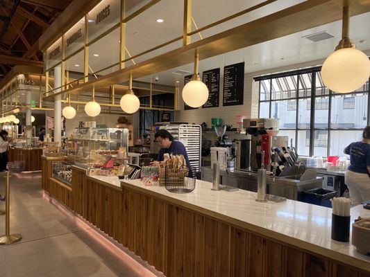 Helms Bakery by null