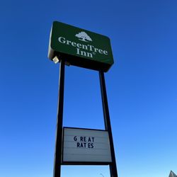 Green Tree Inn - Sign
