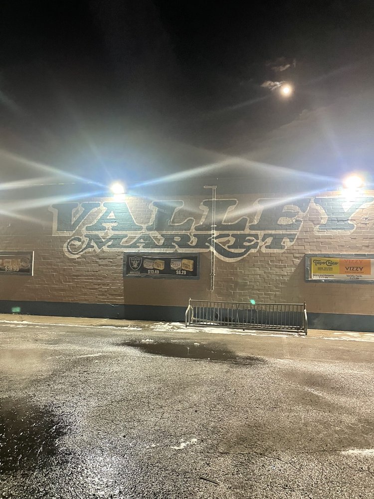 VALLEY MARKET & LIQUOR Updated September 2024 18 Reviews 505