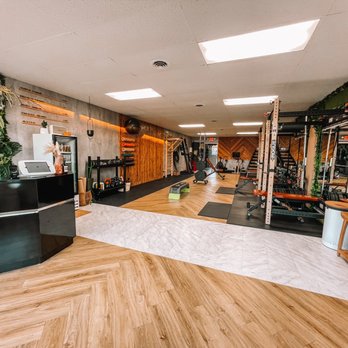 IronBody Studios - Walk-in View - Trainers Near Me - Madison Heights, Michigan IronBody Studios - Walk-in View - Trainers Near Me - Madison Heights, Michigan