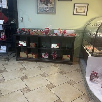 Village Candy Kitchen - Boxes remind me of a mall retailer beautiful candies - Candy Stores Near Me - Redlands, California