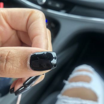 P Nails - Bubbled polish on left hand - Nail Salons Near Me - Los Angeles, California