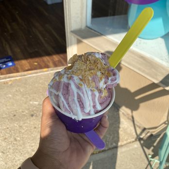 Remixx Ice Cream + Cereal Bar - Ice Cream & Frozen Yogurt Near Me - Cleveland, Ohio Remixx Ice Cream + Cereal Bar - Ice Cream & Frozen Yogurt Near Me - Cleveland, Ohio
