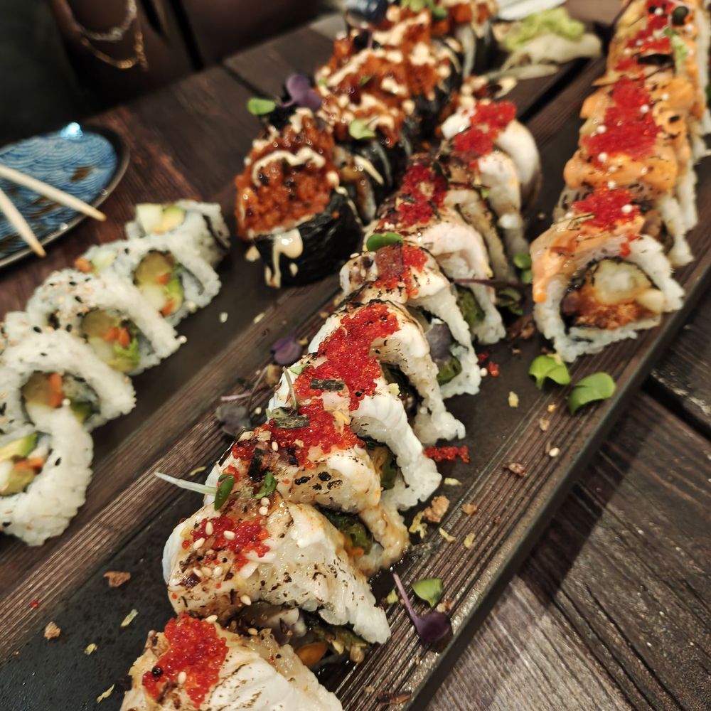 Akami Sushi Bar - Sushi Bars Near Me - Apex, North Carolina