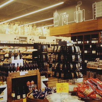 Hadley Fruit Orchards - Inside - Fruits & Veggies Near Me - Cabazon, California