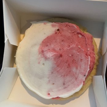 Crumbl - Milpitas - Rasberry lemonade - Bakeries Near Me - Milpitas, California