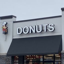 Exterior photo of St. George’s Donuts - Springfield, Missouri Exterior photo of St. George’s Donuts - Springfield, Missouri