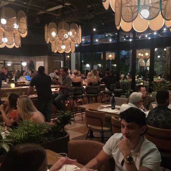 Earls Kitchen + Bar - New American Near Me - Fort Lauderdale, Florida